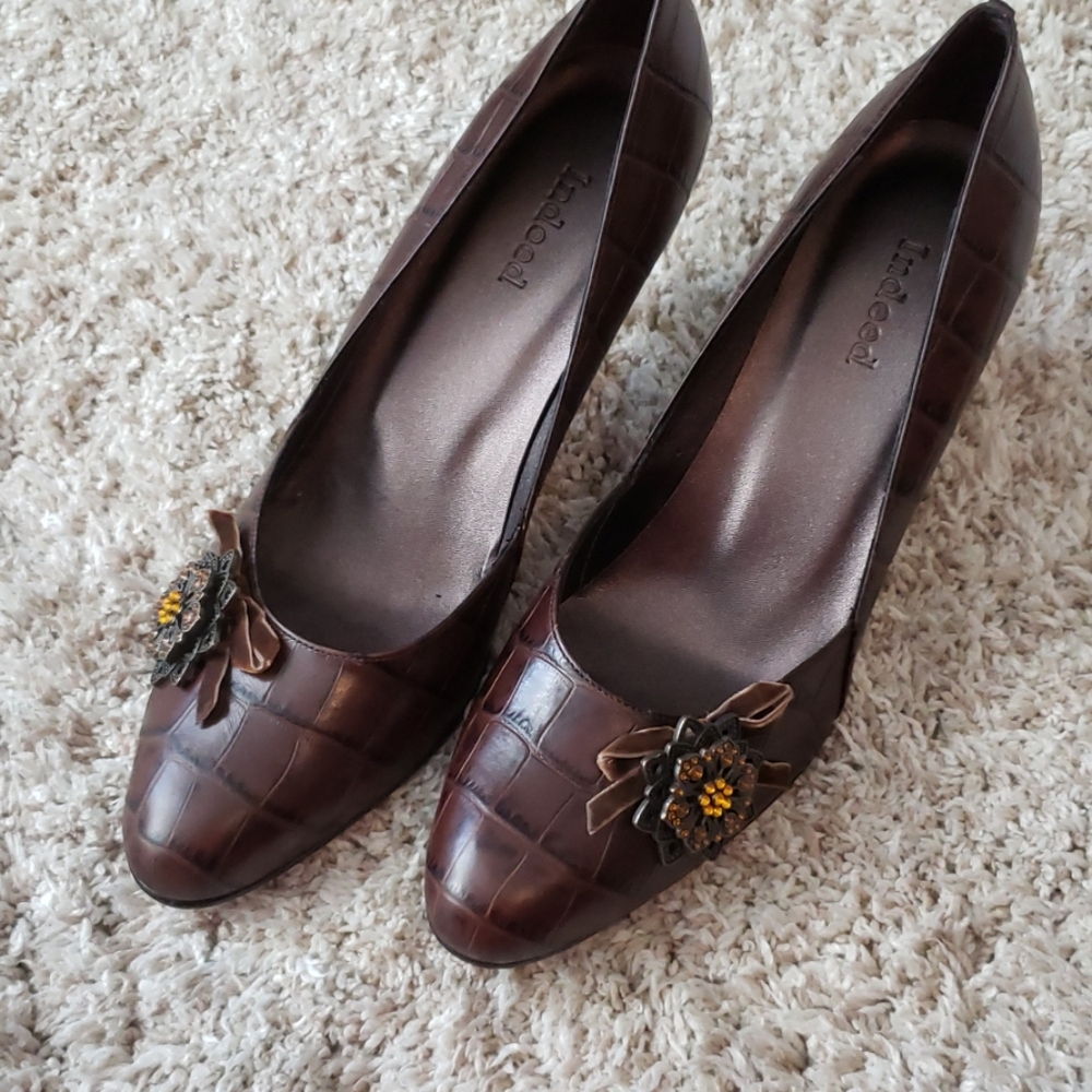 Indeed Heels with Accent